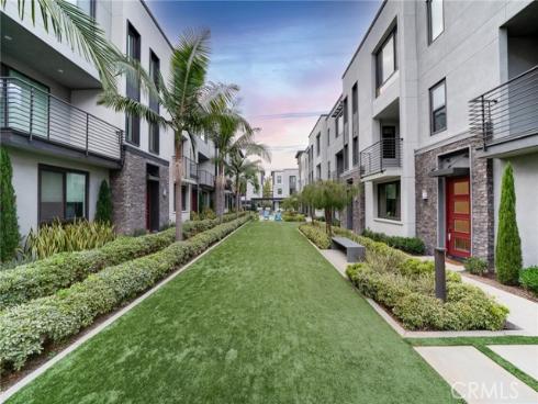 122 Schick , Irvine, CA