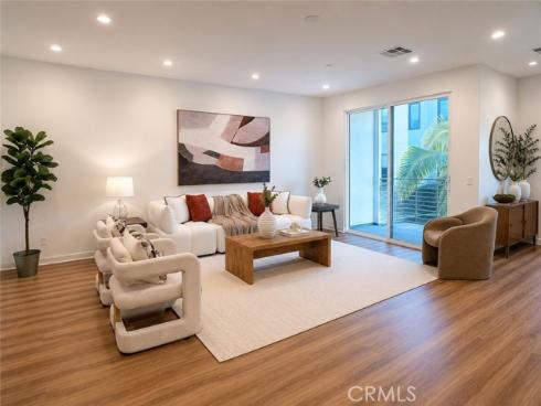 122 Schick , Irvine, CA