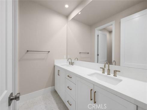 206  Mistwater  , Irvine, CA