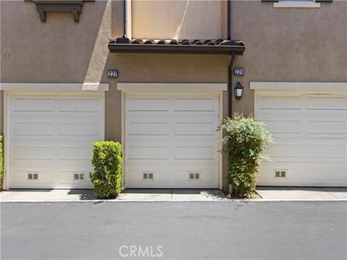229  Dewdrop  , Irvine, CA