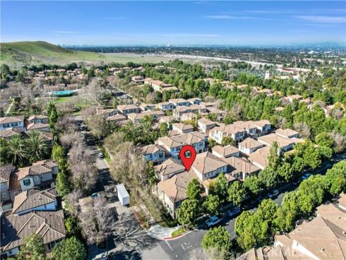 229  Dewdrop  , Irvine, CA