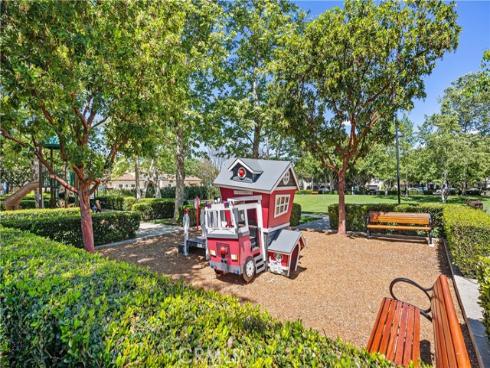 229  Dewdrop  , Irvine, CA
