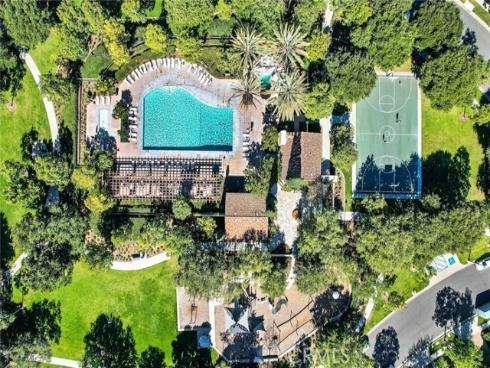 229  Dewdrop  , Irvine, CA