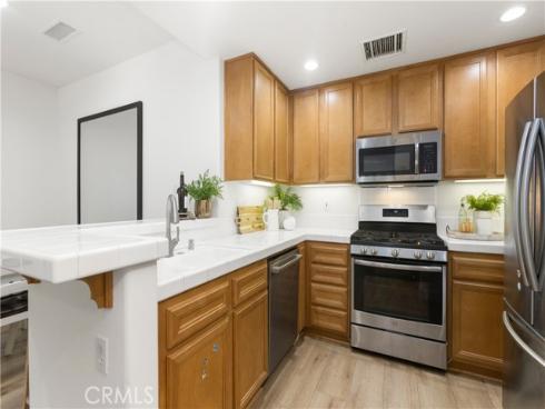 229  Dewdrop  , Irvine, CA