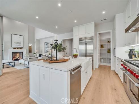 207  Pinnacle  , Irvine, CA