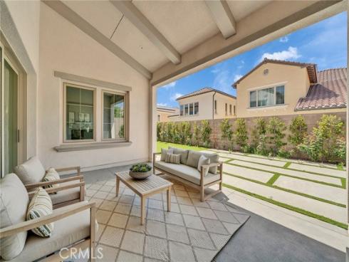 207  Pinnacle  , Irvine, CA