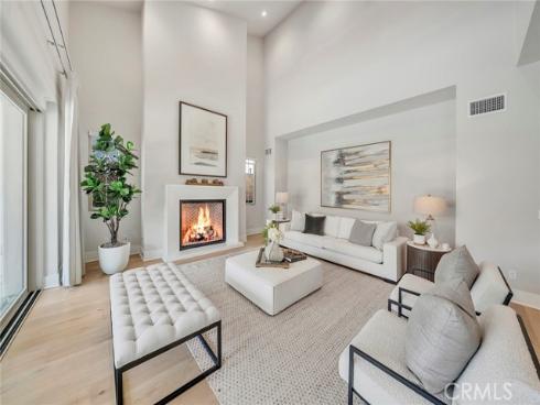 207  Pinnacle  , Irvine, CA