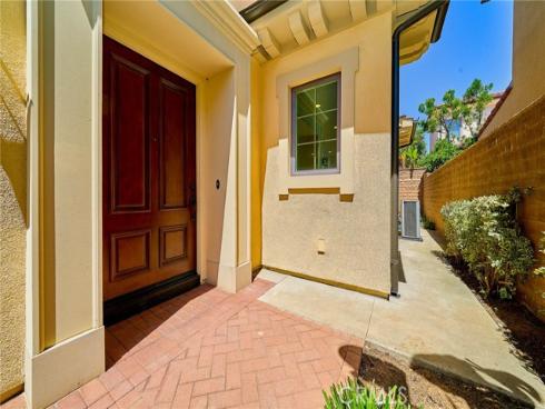 53 Open Range , Irvine, CA