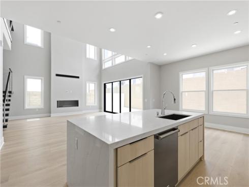 156  Apron  , Irvine, CA