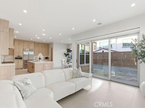 108  Oakstone  , Irvine, CA