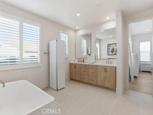108  Oakstone  , Irvine, CA