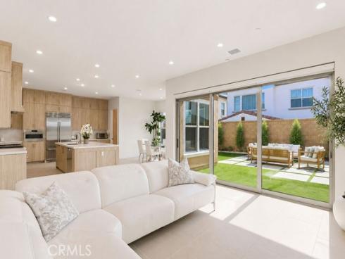 108  Oakstone  , Irvine, CA