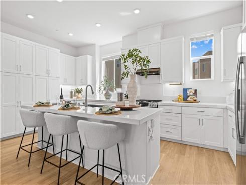 275 Sash , Irvine, CA