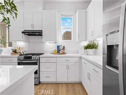 275 Sash , Irvine, CA