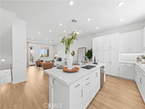 275 Sash , Irvine, CA