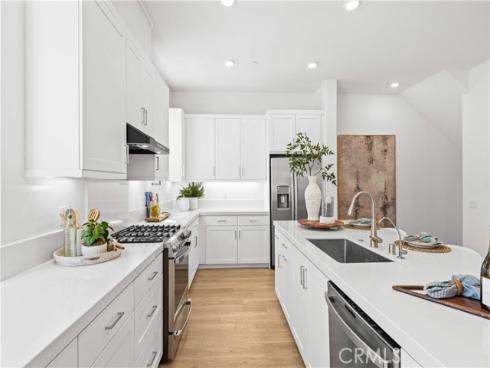 275 Sash , Irvine, CA