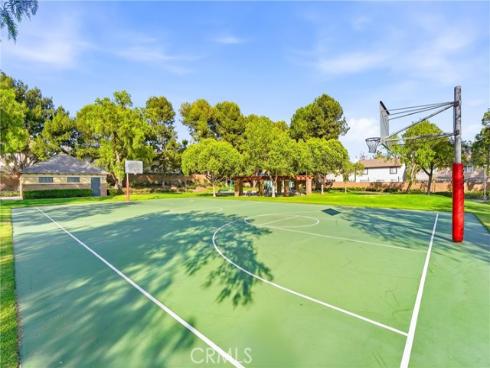 81 Linhaven , Irvine, CA