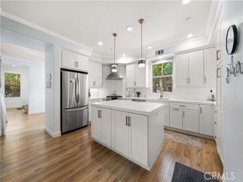 111 Chantilly , Irvine, CA