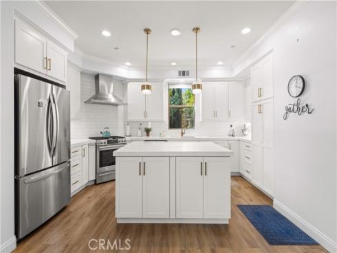 111 Chantilly , Irvine, CA