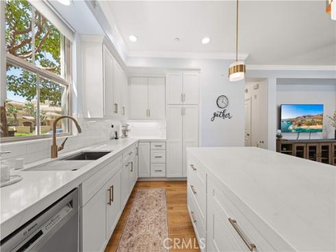 111 Chantilly , Irvine, CA