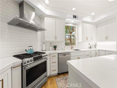 111 Chantilly , Irvine, CA