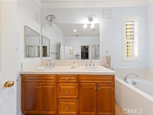 111 Chantilly , Irvine, CA