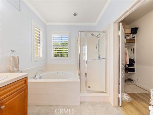 111 Chantilly , Irvine, CA