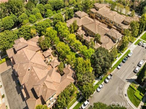 111 Chantilly , Irvine, CA