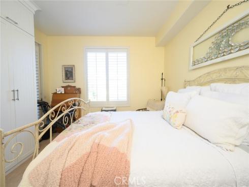 2243  Martin  211 , Irvine, CA