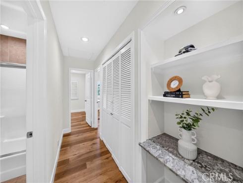 93 Goldenrod , Irvine, CA