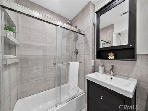 93 Goldenrod , Irvine, CA