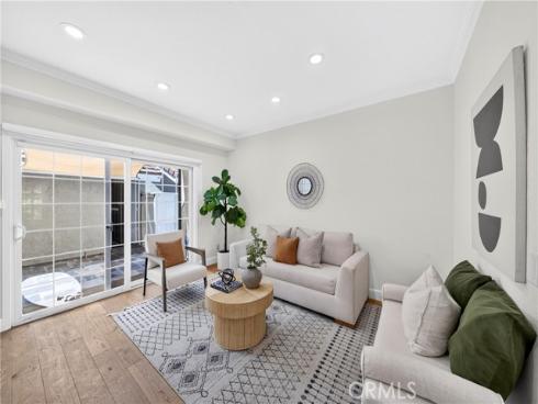 93 Goldenrod , Irvine, CA