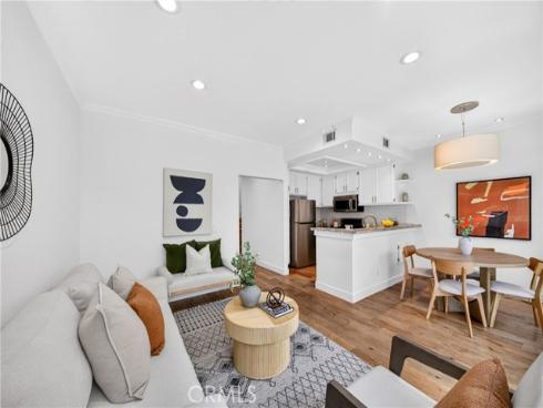 93 Goldenrod , Irvine, CA