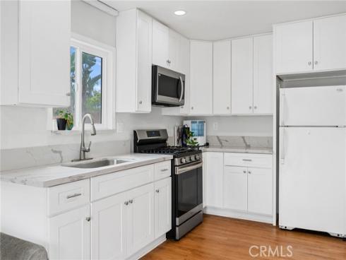 301 W 1st , La Habra, CA