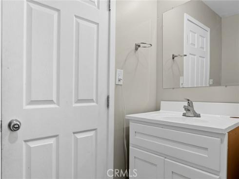 301 W 1st , La Habra, CA