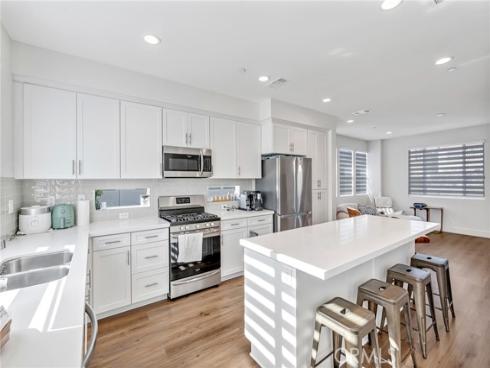 149 E Knox  , La Habra, CA
