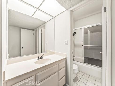 985 S Idaho 40 Street, La Habra, CA