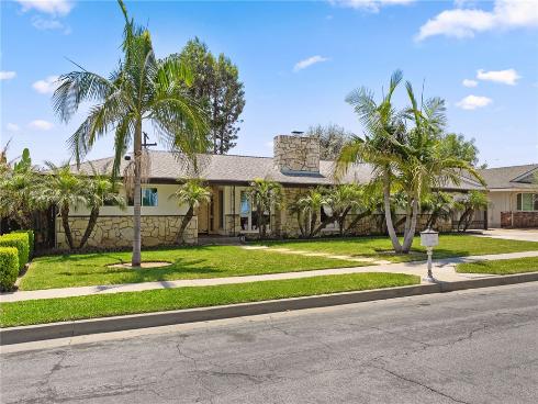 1020 La Serna , La Habra, CA