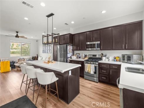139 E Knox Dr , La Habra, CA