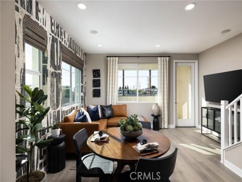 326 E William   Way, La Habra, CA