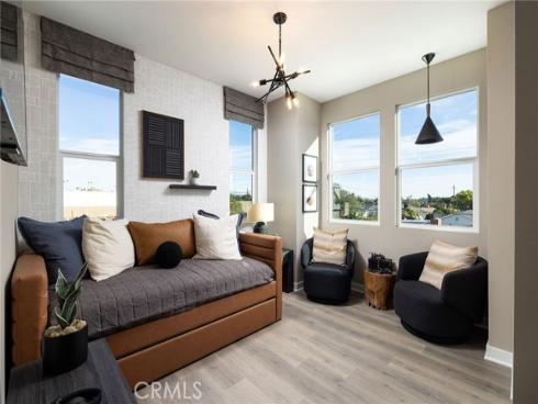 326 E William   Way, La Habra, CA