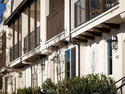 326 E William Way, La Habra, CA