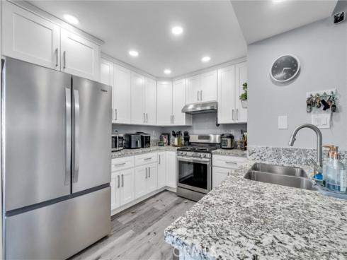 1042 E La Habra 234 Boulevard, La Habra, CA