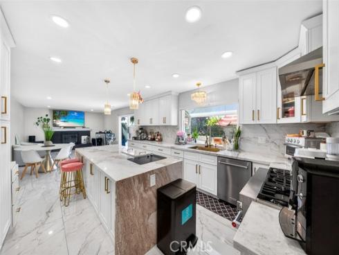 251 Avenida Santa Anita , La Habra, CA