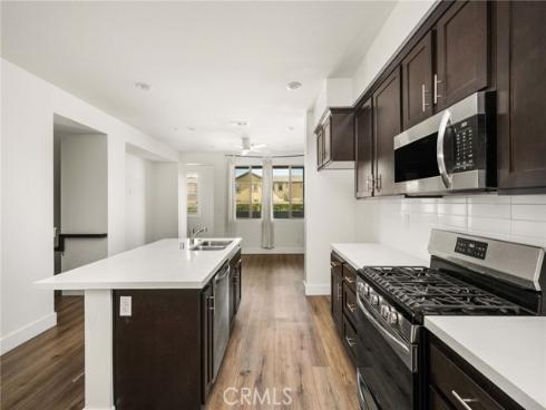 123 E Knox  , La Habra, CA