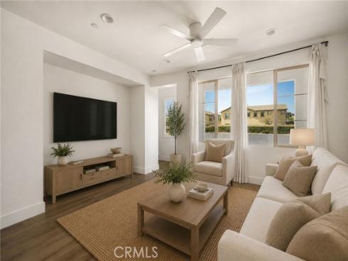123 E Knox  , La Habra, CA