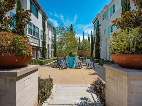 123 E Knox  , La Habra, CA