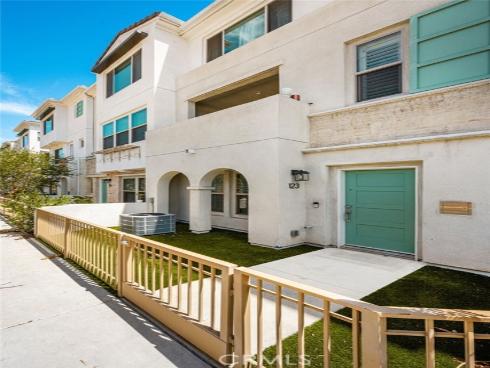 123 E Knox  , La Habra, CA