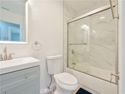 532 Mcfadden , La Habra, CA