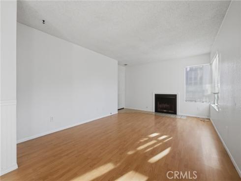527 S Walnut  3 , La Habra, CA